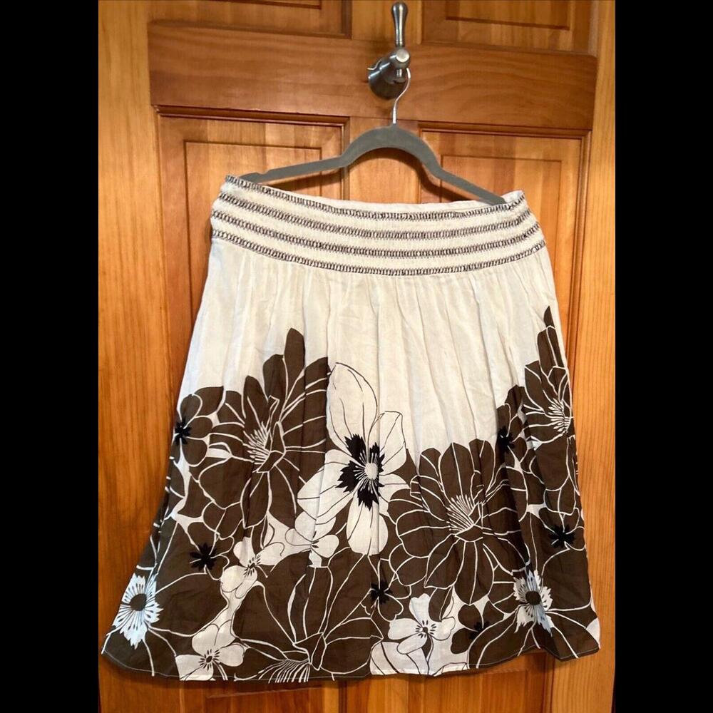 SK 53 New XS Raga Anthropologie Brown and Ivory Floral Skirt